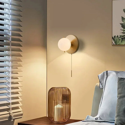 Postmodern gold Nordic art glass ball wall light - vue 4 sur 7