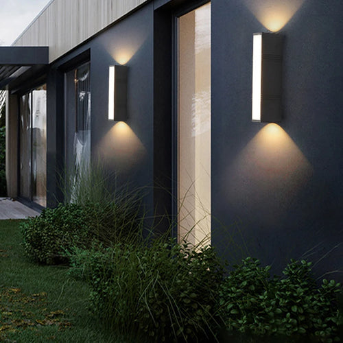 Modern waterproof LED wall light for indoor and outdoor use - vue 3 sur 10