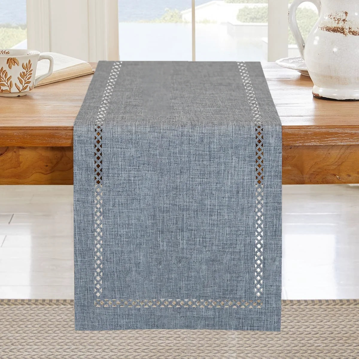 Boho style openwork linen table runner - vue 12 sur 13