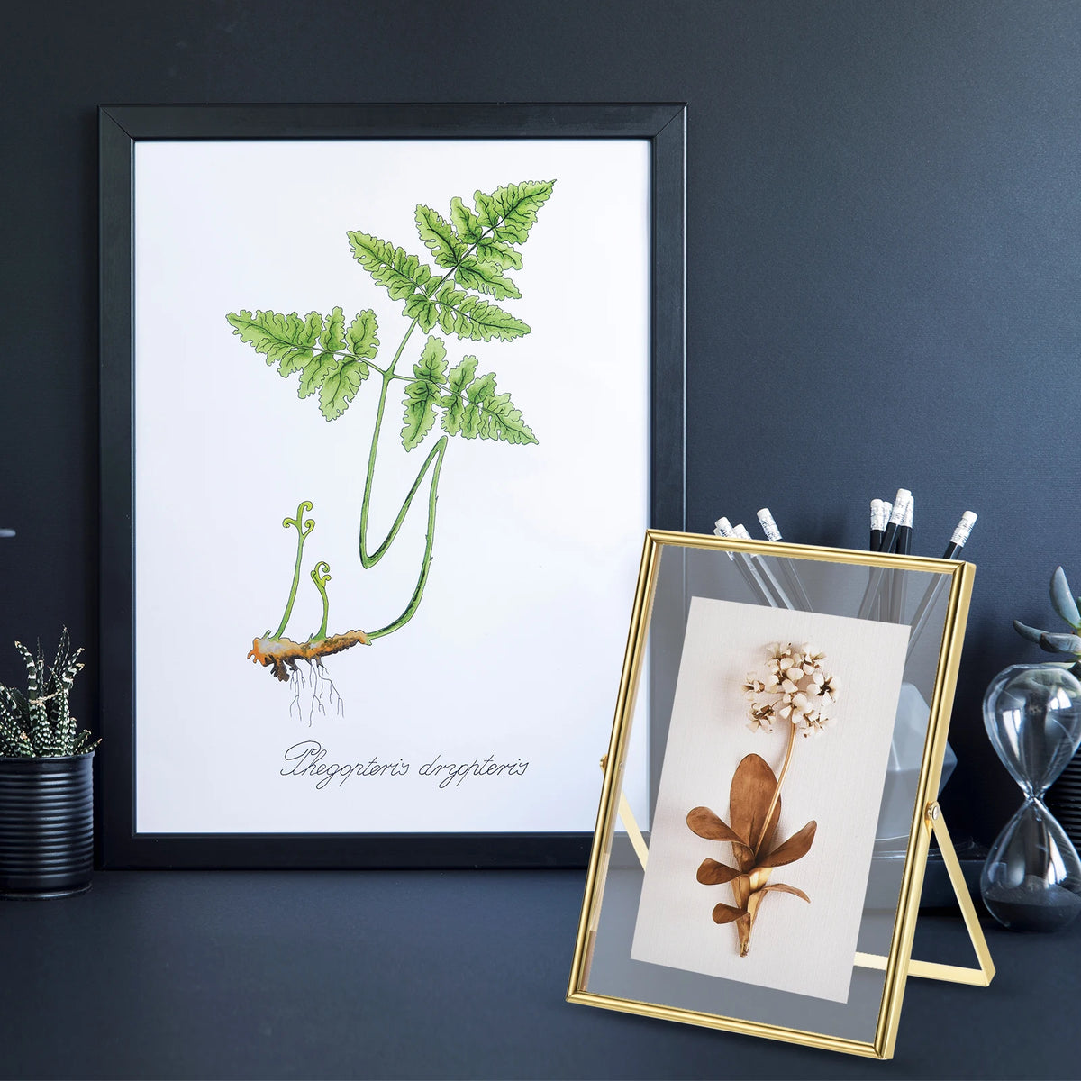 Set of 2 metal and glass photo frames for decoration - vue 9 sur 22
