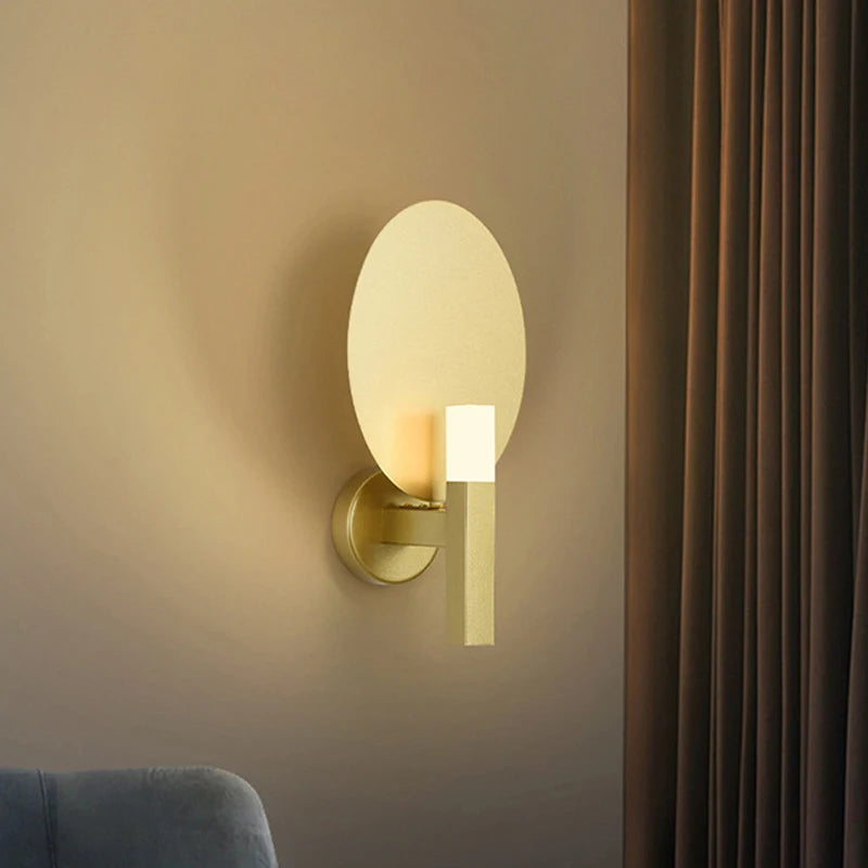 Elegant nordic LED wall light with modern design