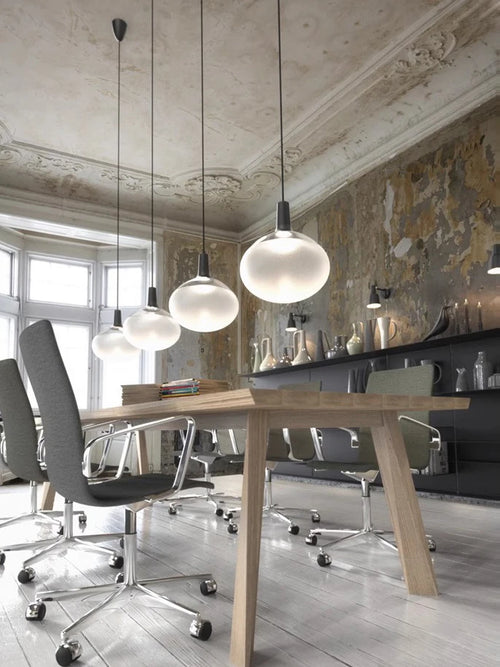 Elegant matt white glass minimalist LED ceiling light - vue 5 sur 9