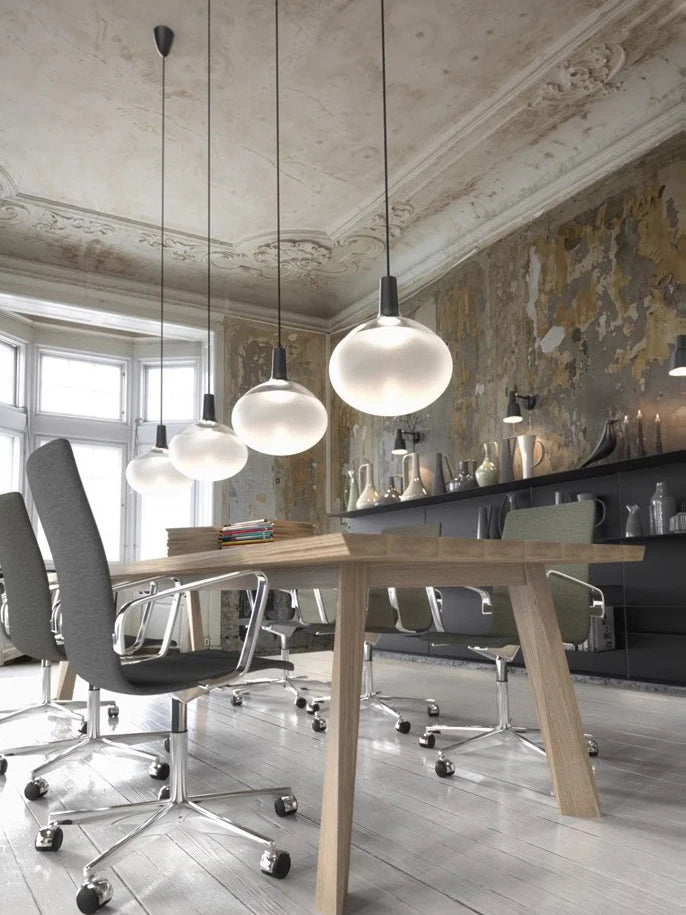 Minimalist LED ceiling light in matte white glass with modern elegant design - vue 5 sur 9