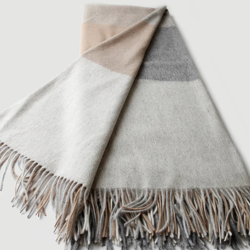 Jacquard wool throw with fringes and striped pattern for living room - vue 5 sur 7