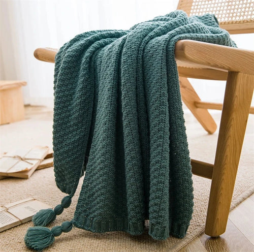 Plaid grosse maille gaufrée avec pompons style nordique - vue 6 sur 7
