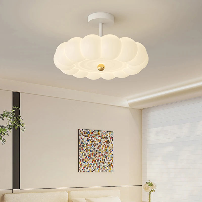 Modern crown-shaped ceiling light with remote control