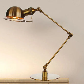 Retro bronze table lamp in American style decorative