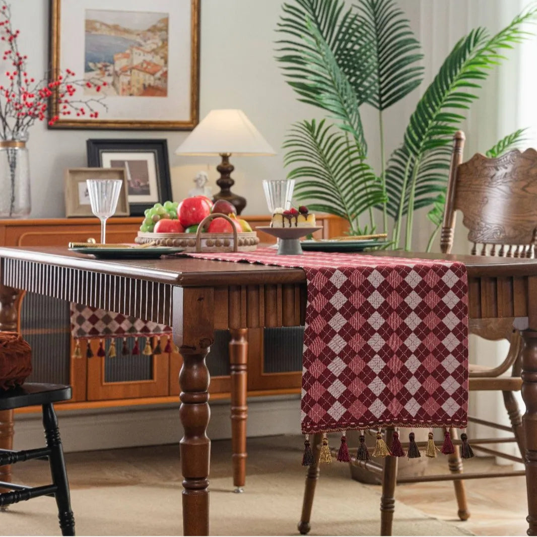 Green jacquard floral country-style table runner