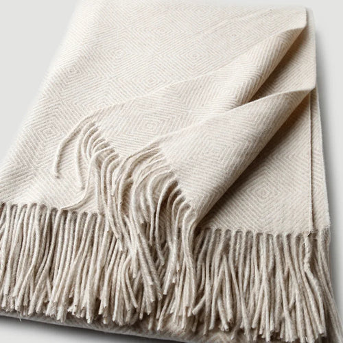 Soft wool throw with spiral pattern and fringes - vue 3 sur 5