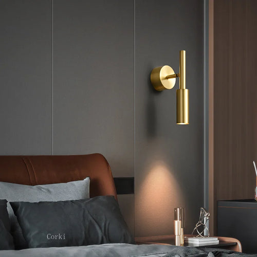 minimalist adjustable wall light for reading modern design - vue 2 sur 8