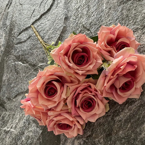 Artificial silk rose for decoration and wedding photography - vue 15 sur 22