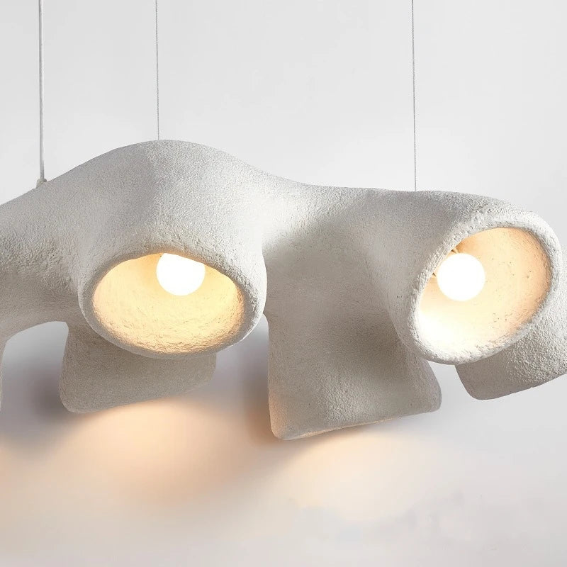 Minimalist resin pendant light for a contemporary interior - vue 5 sur 9