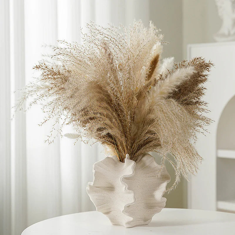Nordic design ceramic vase for modern floral decoration