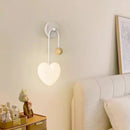 Modern heart-shaped wall light for children's bedroom