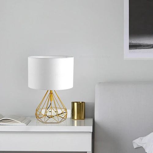 Creative nordic retro geometric table lamps for interior decoration - vue 5 sur 10