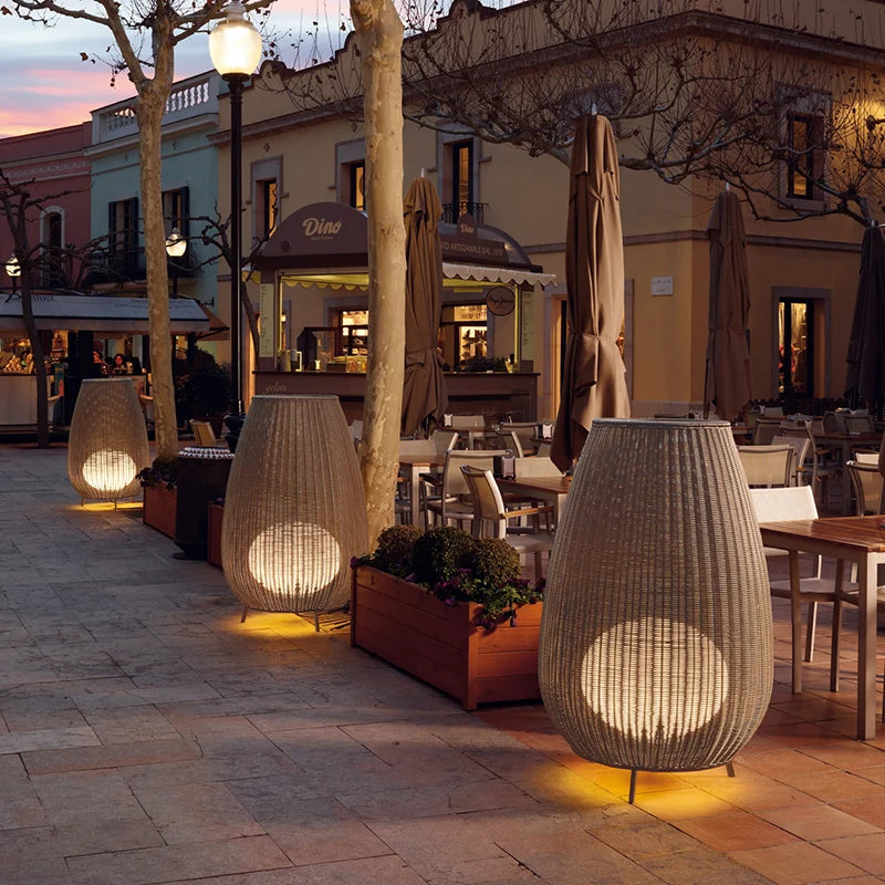 Outdoor solar woven rattan lamp