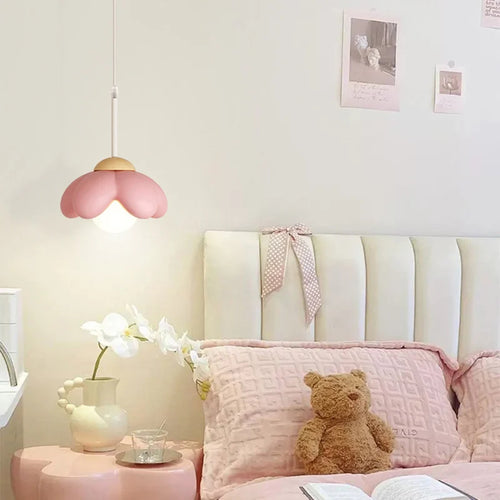 Modern LED pendant light for elegant interior decor - vue 2 sur 10