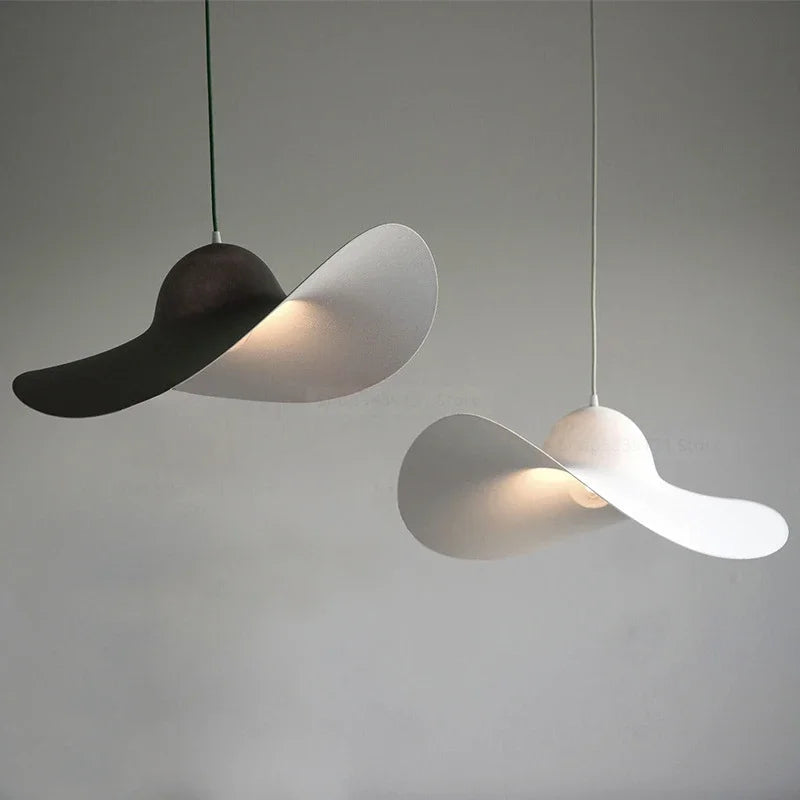 Modern Italian design pendant light with LED lighting for interiors - vue 6 sur 10