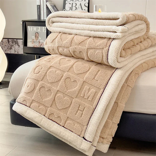 Thick fleece throw with soft heart pattern for sofa or bed - vue 5 sur 6
