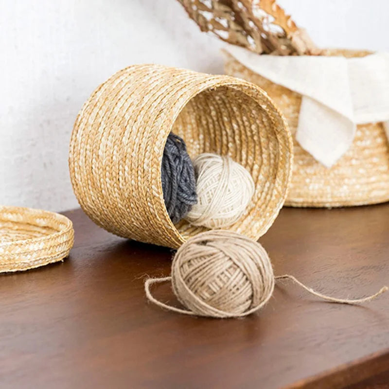 round woven straw storage basket with multipurpose lid - vue 3 sur 10