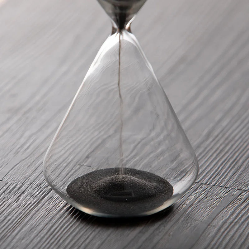 three-layer glass hourglass for Christmas decoration - vue 5 sur 7