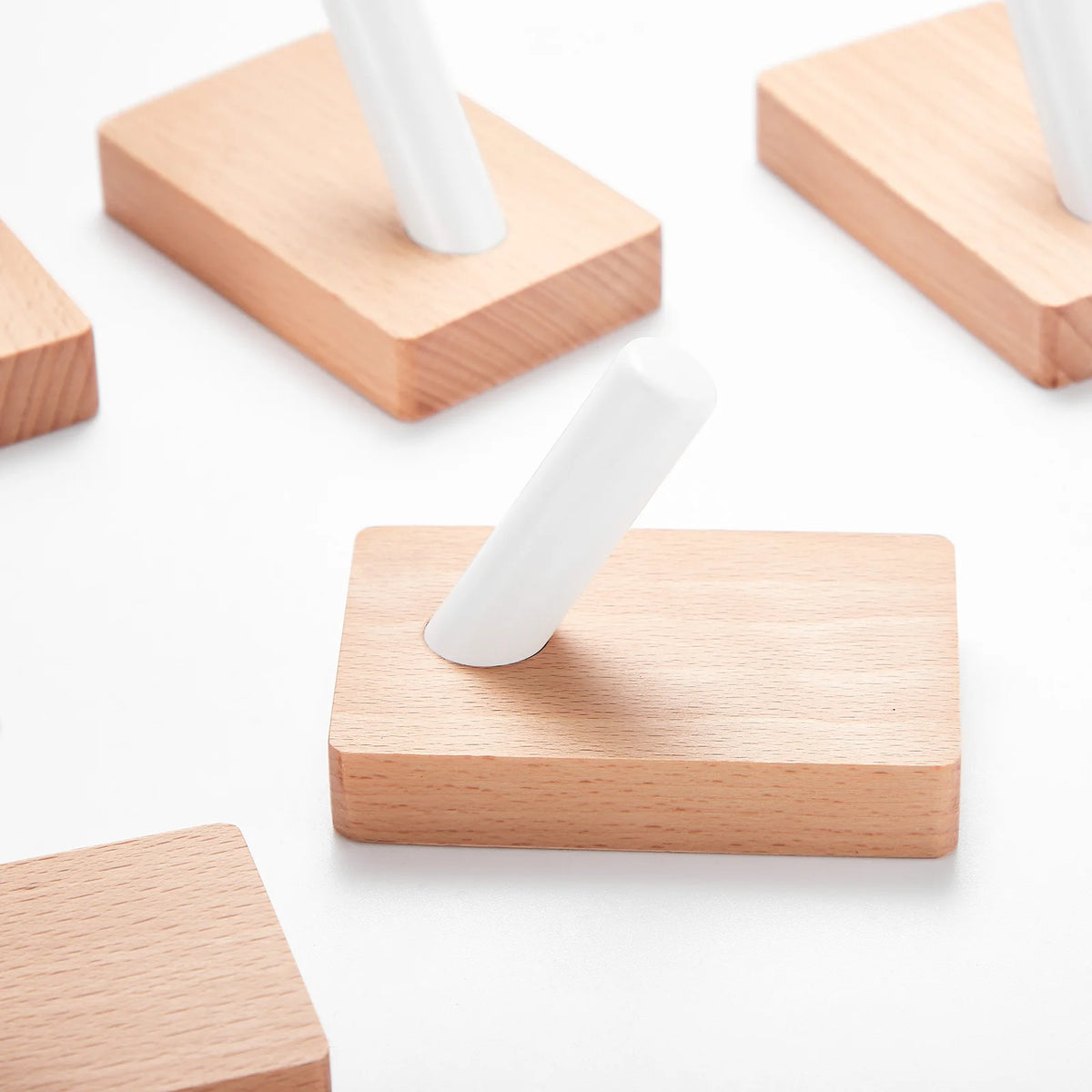 wooden hook without perforation for towel and keys - vue 3 sur 7