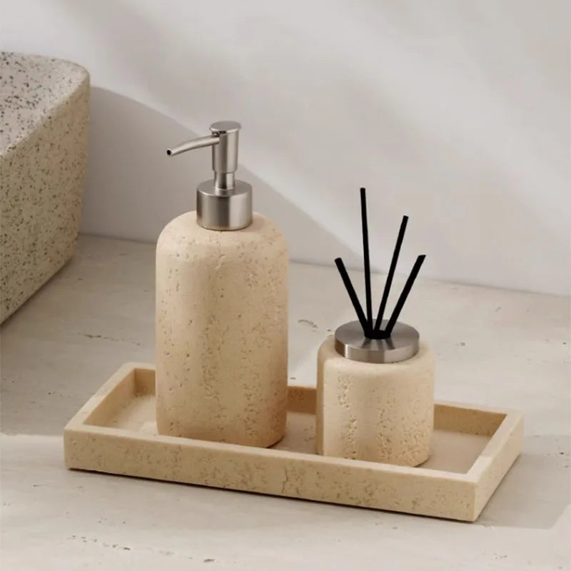 luxury disinfectant bottle and bathroom accessories - vue 4 sur 19