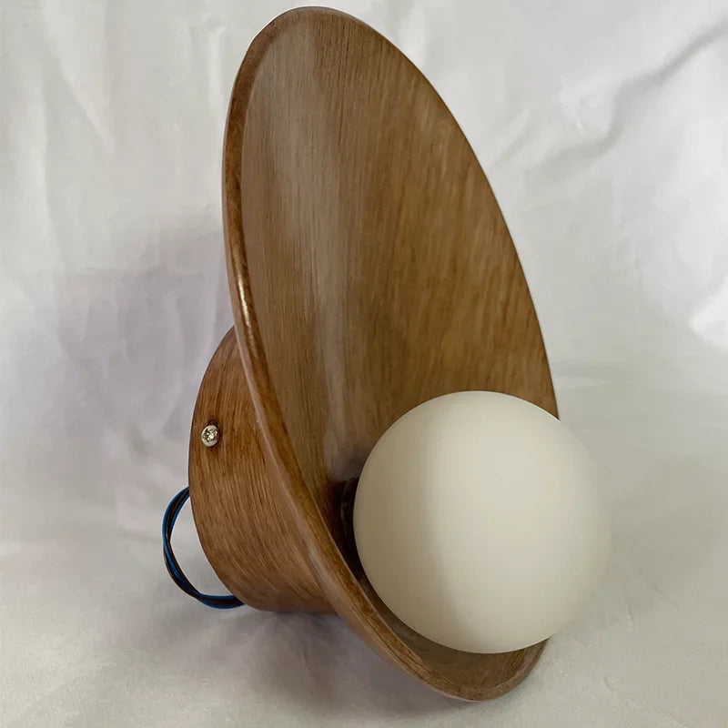 Chinese style resin wall light with creative decorative LED lighting - vue 6 sur 9