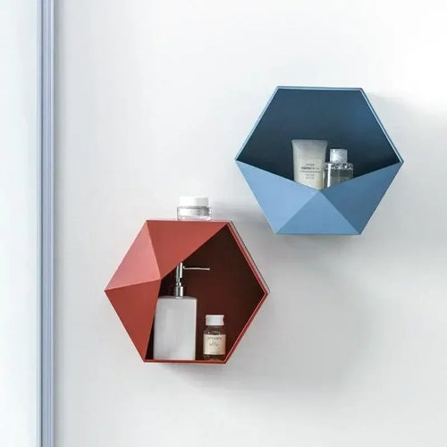 hexagonal wooden wall rack for books and decorations - vue 5 sur 12