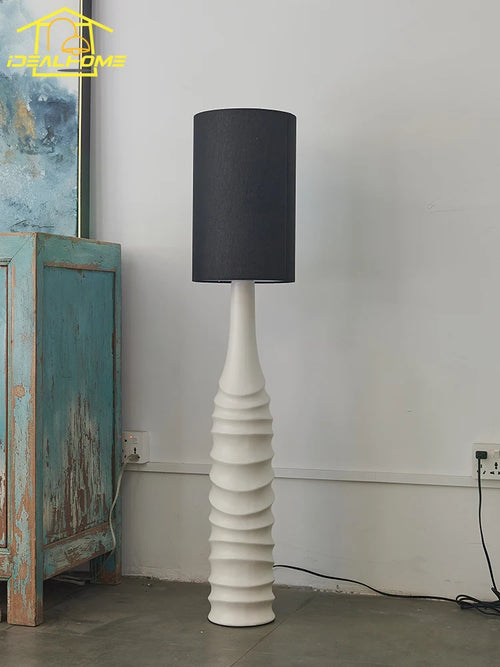Minimalist designer ceramic corner floor lamp - vue 4 sur 6