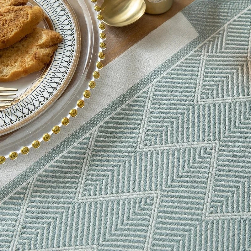 Waterproof polyester table runner with modern geometric pattern - vue 3 sur 4
