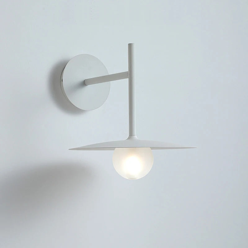 Modern wall light for a stylish and bright interior - vue 4 sur 9