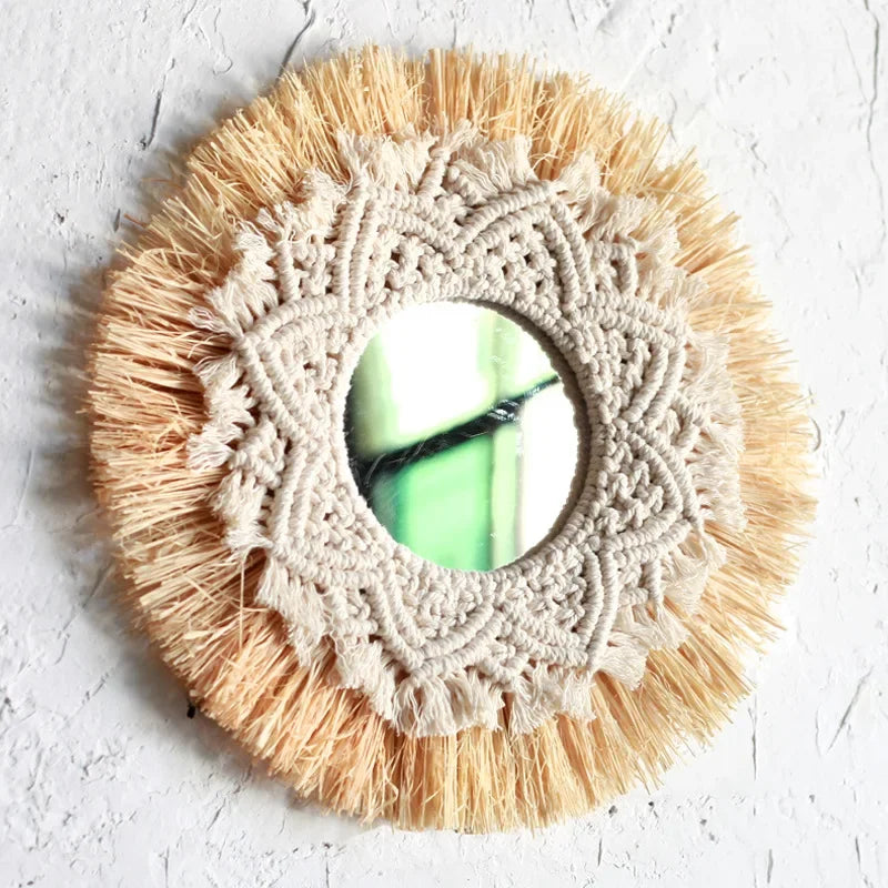woven straw wall mirror for bohemian and festive decoration - vue 7 sur 7