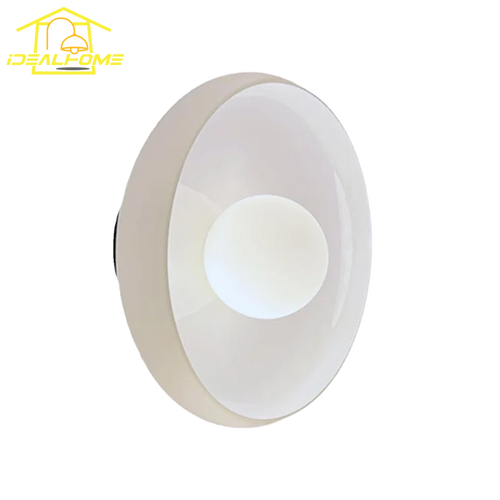 Minimalist Danish design round glass wall light for indoor use - vue 3 sur 7