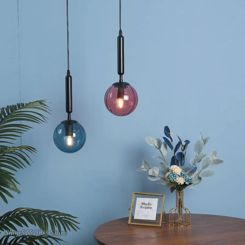 Modern glass pendant light for elegant interior decor - vue 5 sur 24