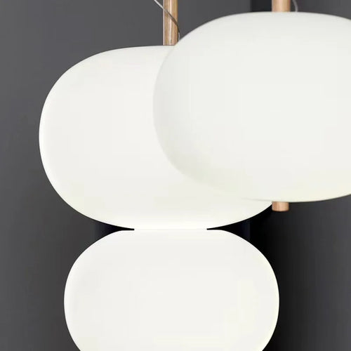 Designer glass pendant light for a modern and elegant interior - vue 7 sur 12
