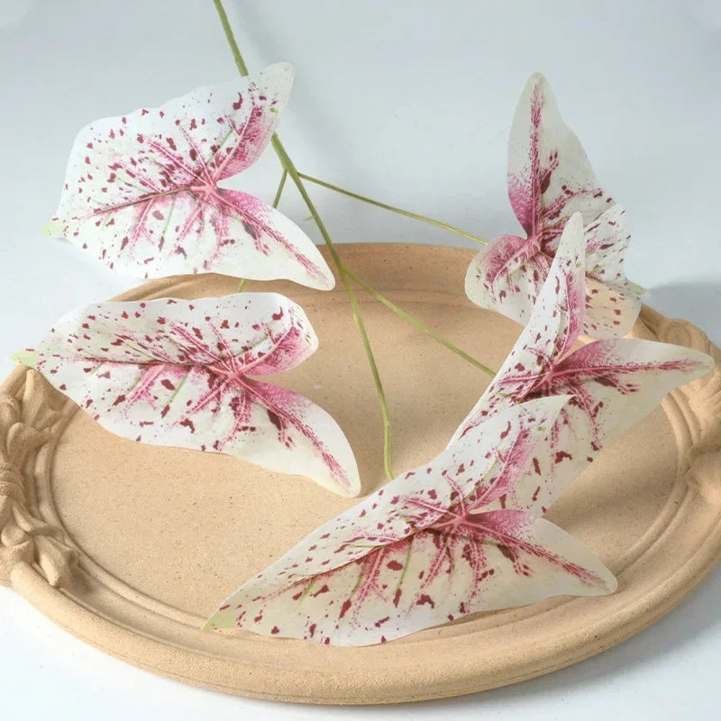 Artificial green plants for indoor and outdoor decoration - vue 24 sur 24