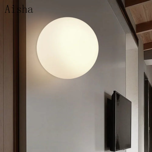 Minimalist glass LED wall light for indoor use - vue 2 sur 14