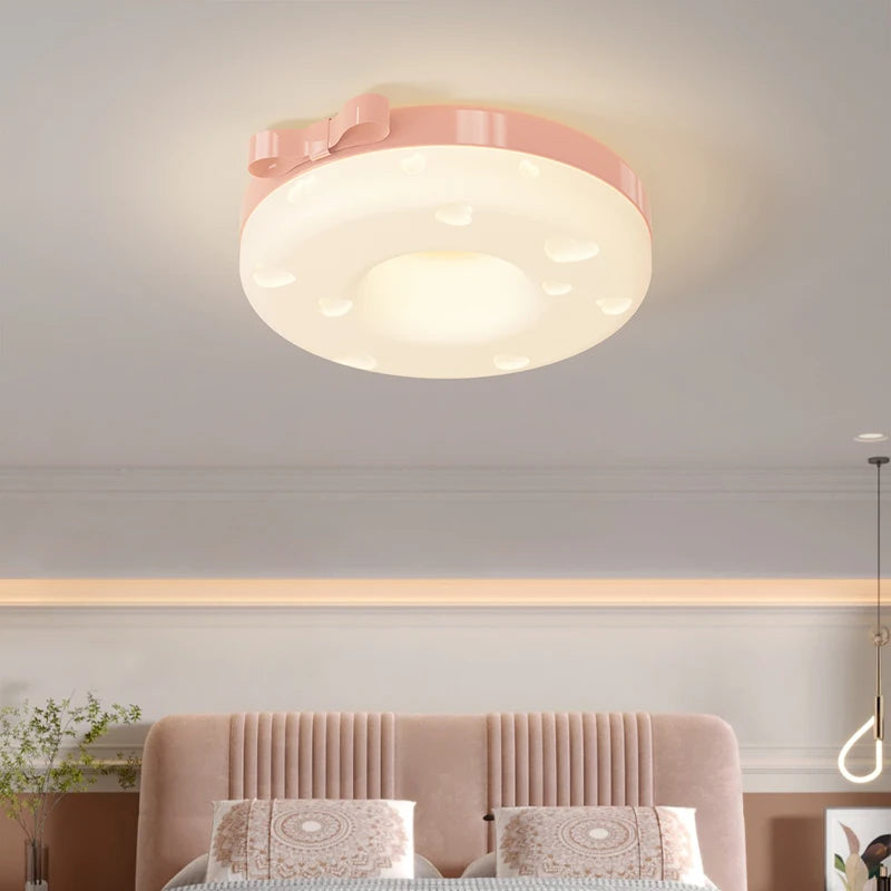 Cheese-shaped ceiling light for baby girl's nursery - vue 3 sur 8