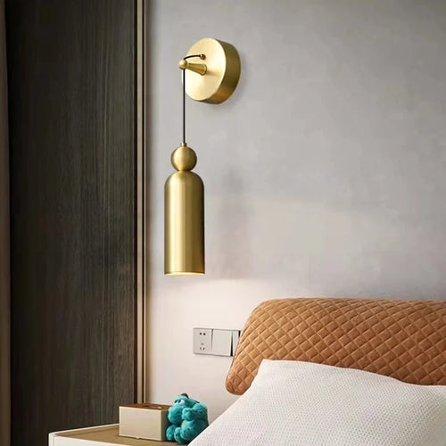 Modern minimalist wall light with adjustable cord - vue 2 sur 8