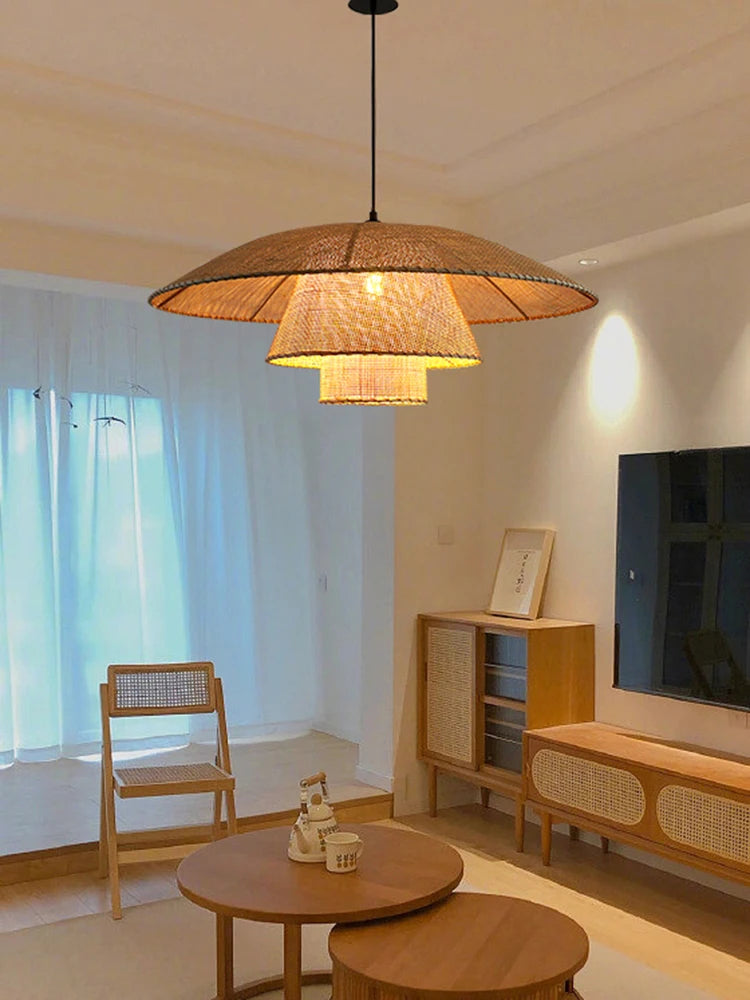 Custom Japanese chandelier for a zen and refined atmosphere