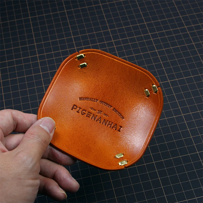 Leather storage tray for jewellery and assorted items - vue 4 sur 10