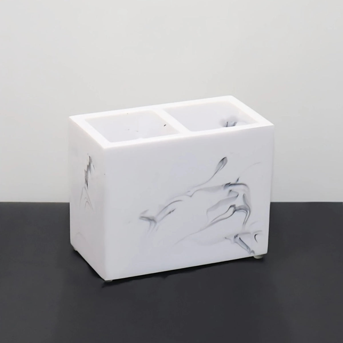 1pc Marble Effect Resin Toothbrush Holder, Luxury Nordic Style Toothbrush Stand, Multi-Compartment Bathroom Organizer, Elegant - vue 9 sur 9