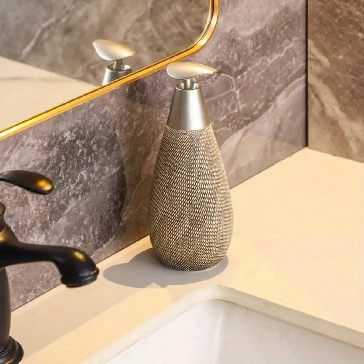Creative Retro Style Ceramic Push-Type Soap Dispenser With Pump, Hand Soap Bottle, Suitable For Bathrooms Kitchens And Toilets - vue 8 sur 11