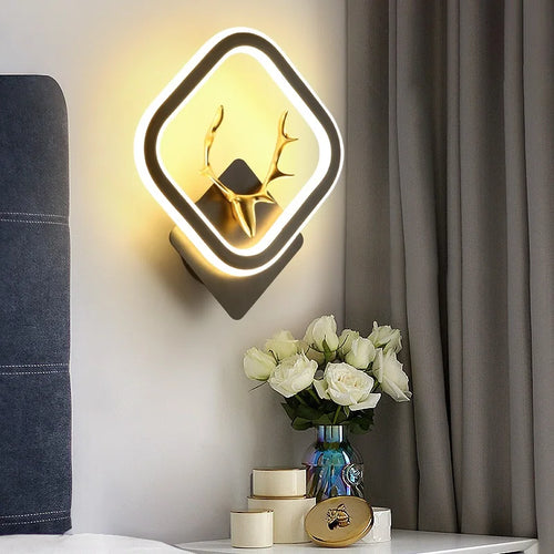 Modern wall light for creative and functional interior decor - vue 4 sur 22