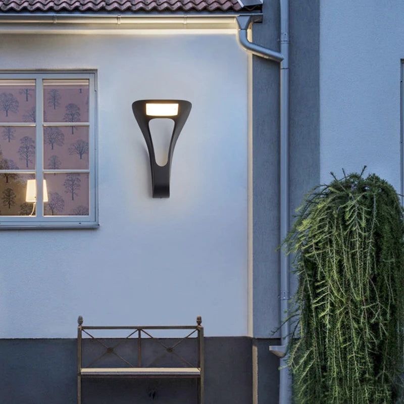 Waterproof outdoor wall light for garden, hotel, villa - vue 3 sur 12
