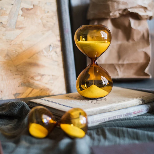decorative glass hourglass for desk and gift - vue 2 sur 8