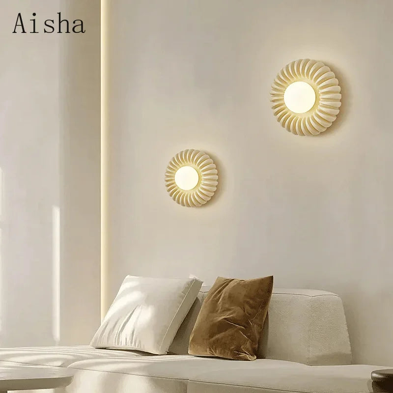 High-end retro circular resin wall light