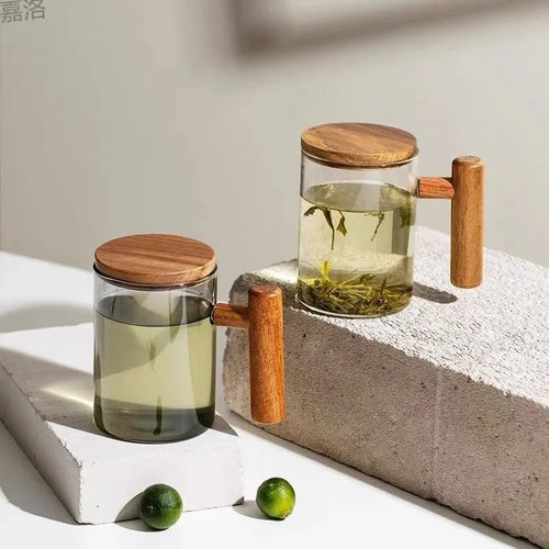 borosilicate glass mug with wooden handle and lid - vue 5 sur 8