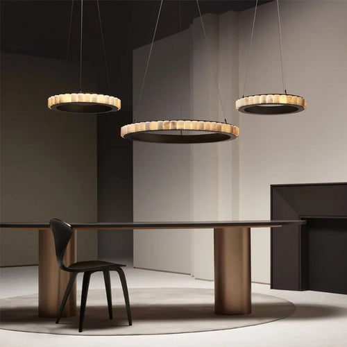 Postmodern LED ring chandelier in black and gold marble, round design for dining room - vue 3 sur 16